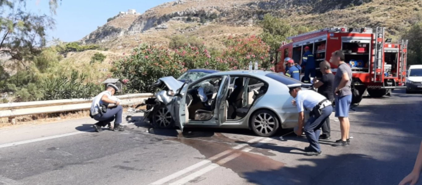 Χανιά: Σοκαριστικό τροχαίο - Δύο νεκροί κι ένας σοβαρά τραυματίας ο απολογισμός (upd)